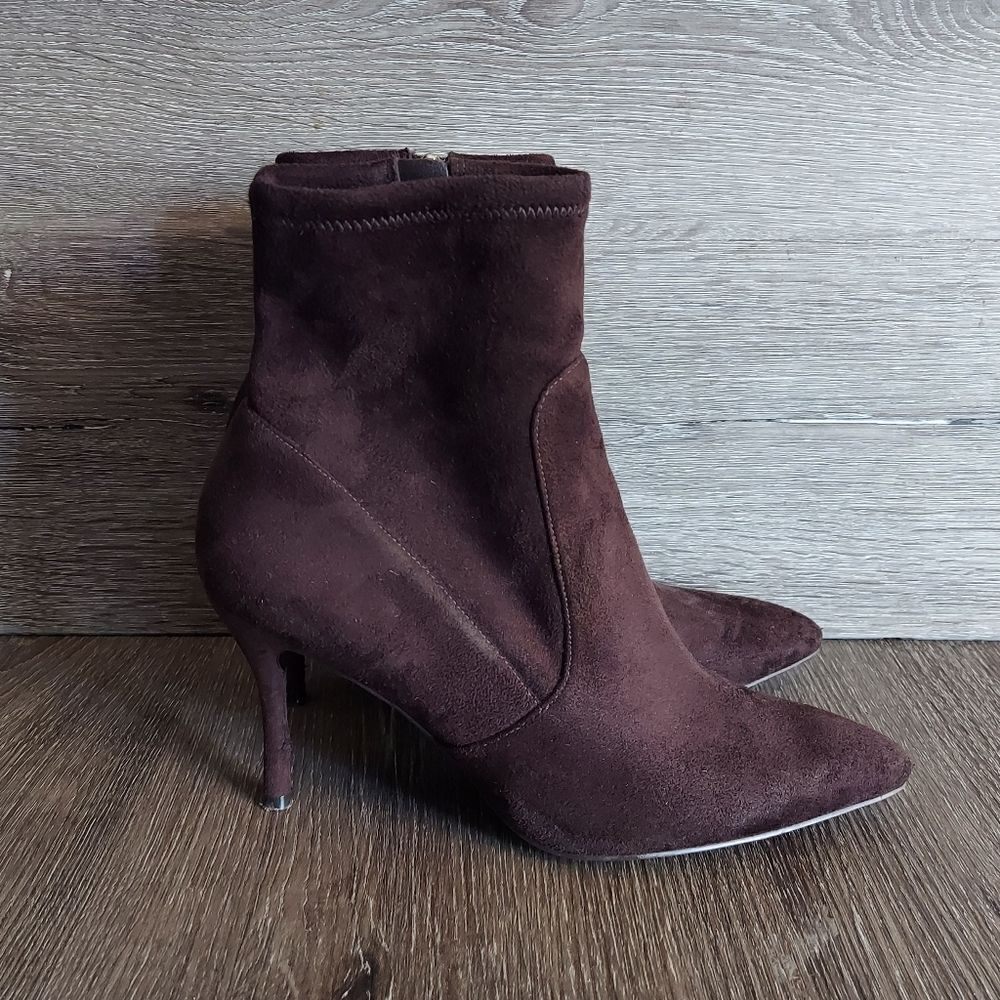 Nine West Women's Cadence Brown Suede Ankle Bootie Size 7.5